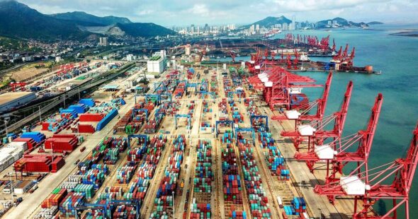 Home 127 “2025 ‘Bright Start’ for Exports: Vietnam ‘Pockets’ Billions from 6 Strategic Markets”