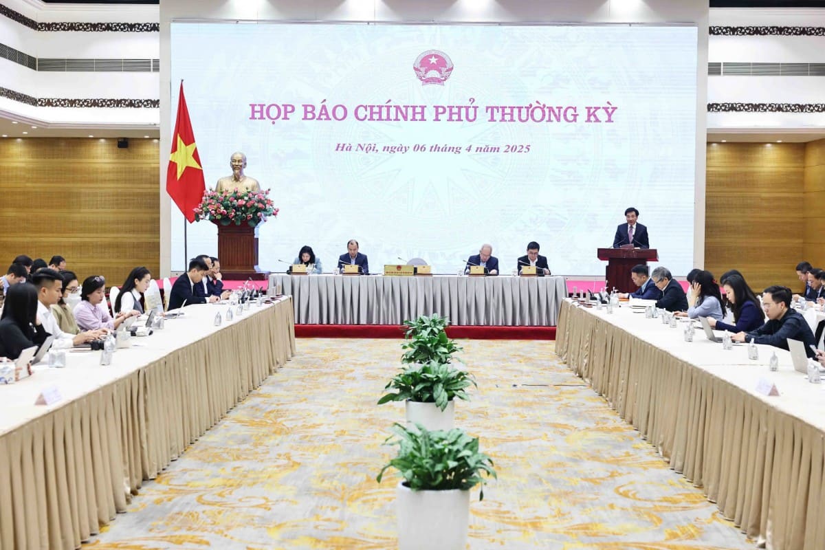 Tăng trưởng GDP Việt Nam Nâng Mục Tiêu Năm