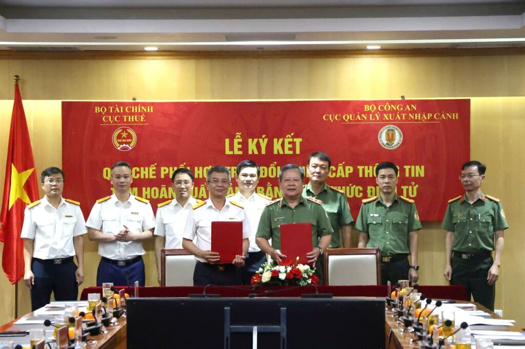 Tạm Hoãn Xuất Nhập Cảnh Bằng Điện Tử Bước Tiến Đột Phá Siết Chặt Kỷ Cương Thuế